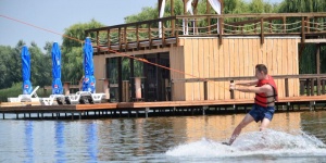 Leveleki wakeboard  és vízisí centrum