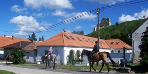 Szarvasház Turistaház és Oktatóközpont Döbrönte