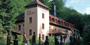 Kőkapu Károlyi Vadászkastély és Hotel